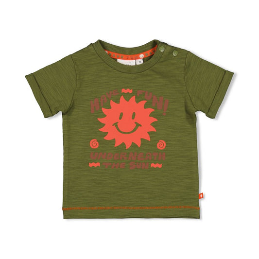 Schönes T-Shirt in grün mit orangener Sonne  aus Bio-Baumwolle