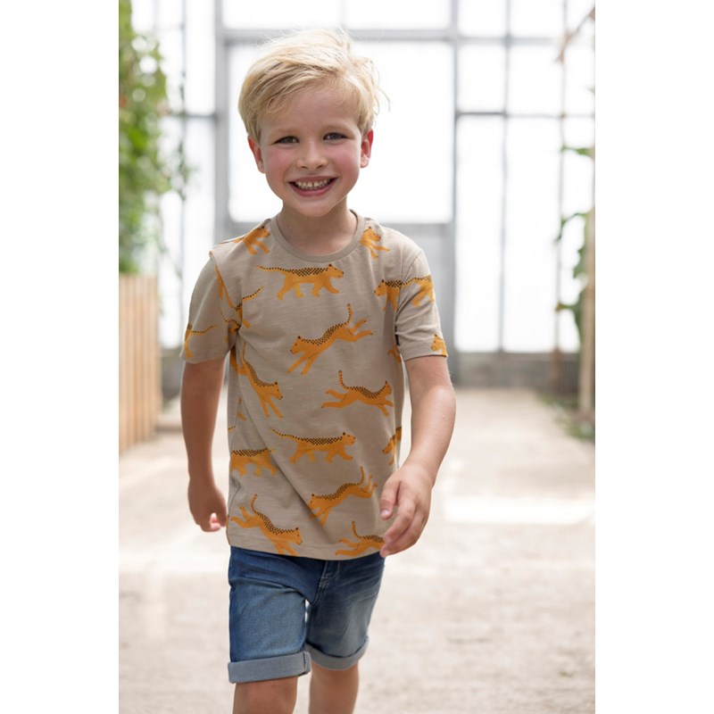 Cooles T-Shirt in Army mit All Over Print Panther aus Baumwolle